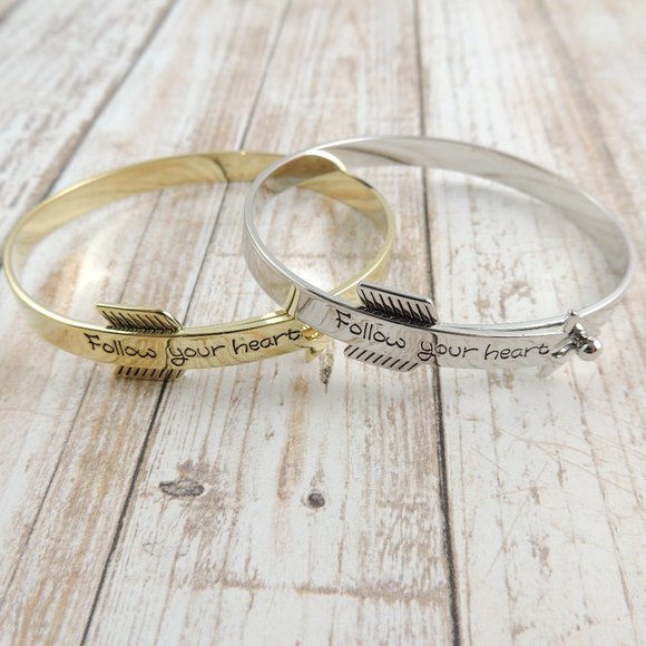 Follow Your Heart Arrow Bracelet - Picture 6 of 9